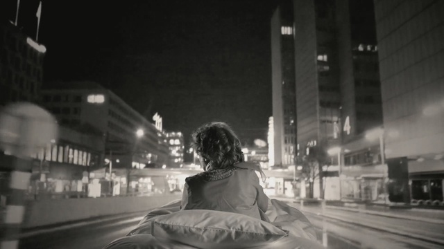 Video Reference: White, Black, Photograph, Black-and-white, Monochrome, Monochrome photography, Snapshot, Light, Night, Photography