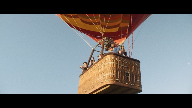 Video Reference: hot air ballooning, hot air balloon, sky, cloud