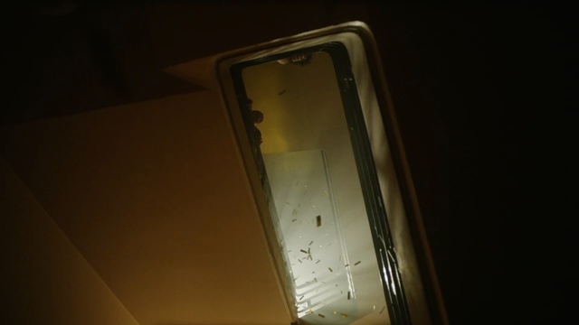 Video Reference: Light, Electronics, Lighting, Gadget, Material property, Technology, Portable media player, Metal, Transparent material