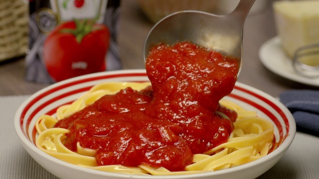 Video Reference: Food, Cuisine, Dish, Marinara sauce, Tomato sauce, Arrabbiata sauce, Ingredient, Amatriciana sauce, Pasta pomodoro, Tomato paste