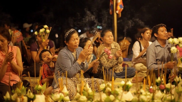 Video Reference: People, Event, Crowd, Tradition, Human, Night, Ritual, Temple, Festival, Ceremony