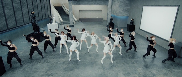 Video Reference: Dance, Choreography, Dancer, Performing arts, Event, Modern dance, Line dance, Fun, Performance art, Sports