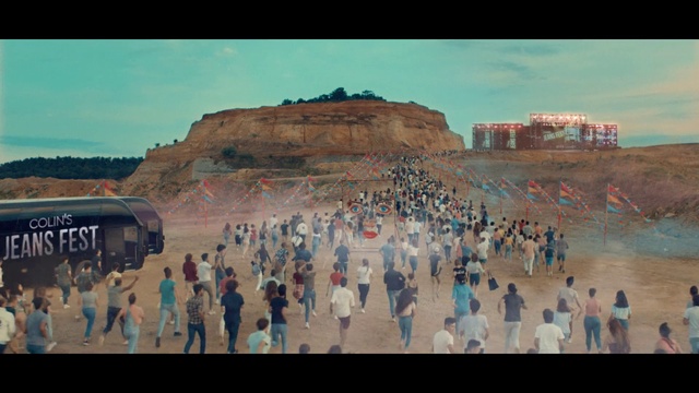 Video Reference: Tourism, Photography, Landscape, Travel, Historic site, Badlands, World, Crowd, Art