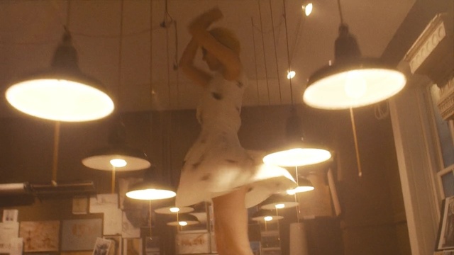 Video Reference: Ceiling, Lighting, Light fixture, Light, Lighting accessory, Ceiling fixture, Lamp, Incandescent light bulb, Interior design, Plaster