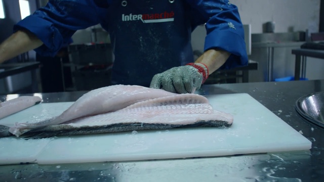 Video Reference: fish, fish, water, animal source foods, seafood, glass