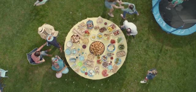 Video Reference: Play, Fun, Circle, Tableware, Leisure, Games, Plate, Recreation, Ceramic, Person