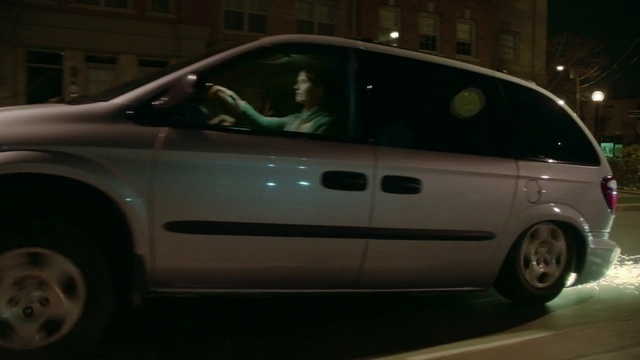 Video Reference: Land vehicle, Vehicle, Car, Minivan, Automotive design, Compact mpv, Dodge caravan, Vehicle door, Honda