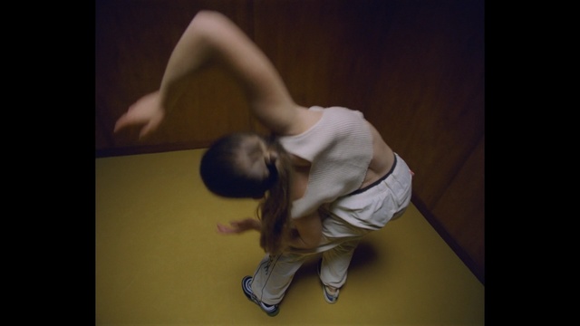 Video Reference: joint, leg, arm, human body, hand, sitting, human, muscle, girl, art