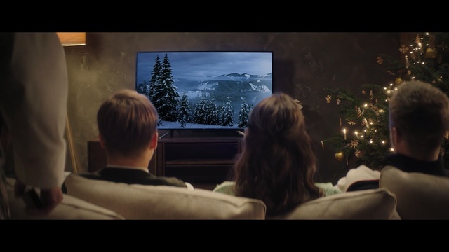 Video Reference: Media, Sky, Fun, Photography, Technology, Room, Television, Conversation, Darkness, Screenshot