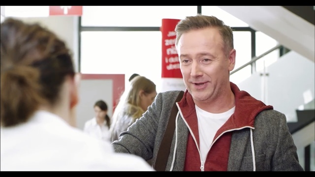 Video Reference: Chin, Cheek, Forehead, Shoulder, Conversation, Temple, Photography, Smile, Ear, Person