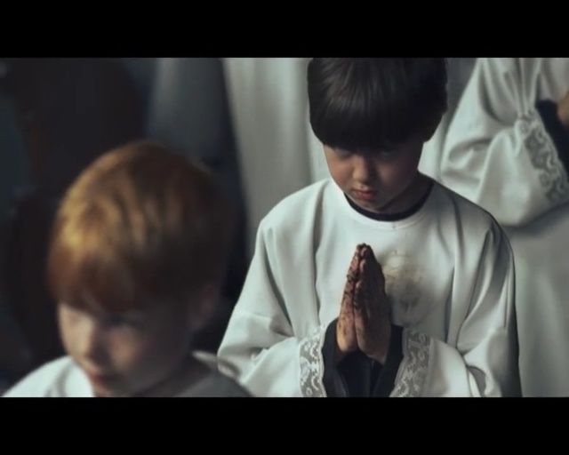 Video Reference: Hair, Child, Hairstyle, Snapshot, Human, Adaptation, Arm, Fun, Hand, Smile