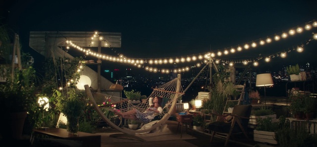 Video Reference: Lighting, Amusement ride, Night, Amusement park, Tourist attraction, Roller coaster, Metropolitan area, Recreation, Midnight, Nonbuilding structure