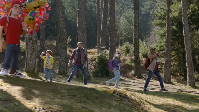 Video Reference: People in nature, Woodland, Natural environment, Forest, Tree, Wilderness, Leisure, Walking, Fun, Recreation