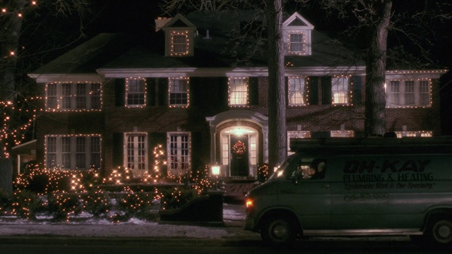 Video Reference: Home, House, Car, Light, Vehicle, Lighting, Night, Residential area, Christmas lights, Luxury vehicle, Person