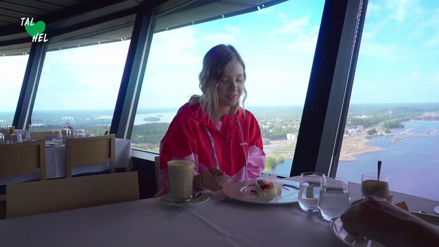 Video Reference: Vacation, Restaurant, Tourism, Lunch, Travel, Meal, Sea, Breakfast, Leisure