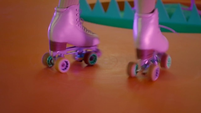 Video Reference: Roller skates, Roller skating, Footwear, Skating, Pink, Artistic roller skating, Quad skates, Toy, Roller sport, Shoe