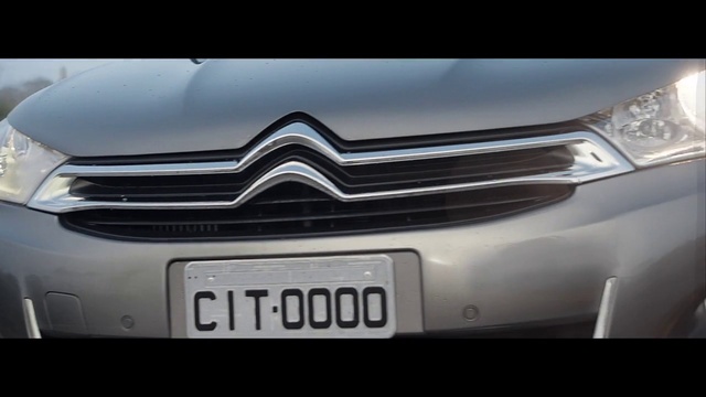 Video Reference: Land vehicle, Vehicle, Car, Grille, Headlamp, Motor vehicle, Light, Automotive exterior, Citroën, Bumper