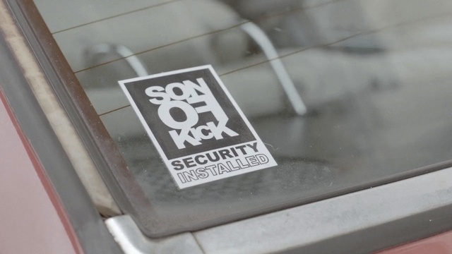 Video Reference: Label, Material property, Sticker