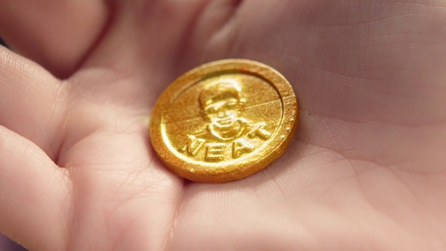 Video Reference: Metal, Gold, Close-up, Brass, Coin, Hand, Photography, Finger, Money, Macro photography