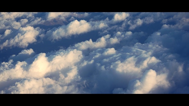Video Reference: Sky, Cloud, Daytime, Blue, Cumulus, Atmosphere, Meteorological phenomenon, Atmospheric phenomenon, Calm, Sunlight