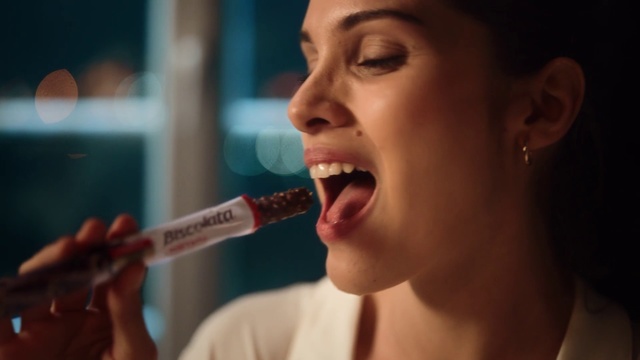 Video Reference: Lip, Nose, Mouth, Chin, Organ, Human body, Singer, Singing, Tooth, Neck