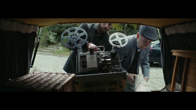 Video Reference: Wheel, Photography, Automotive wheel system, Tire, Automotive tire, Auto part, Screenshot