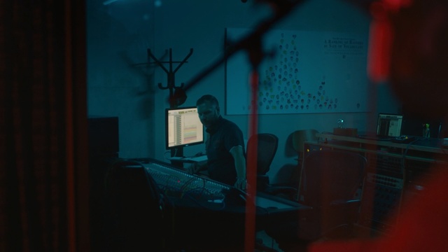 Video Reference: Blue, Light, Room, Photography, Technology, Night, Screenshot, Darkness, Performance