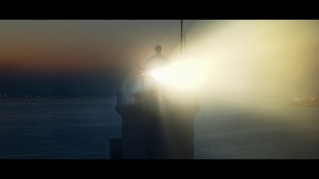 Video Reference: Sky, Atmospheric phenomenon, Horizon, Sun, Light, Atmosphere, Morning, Sunlight, Calm, Lens flare