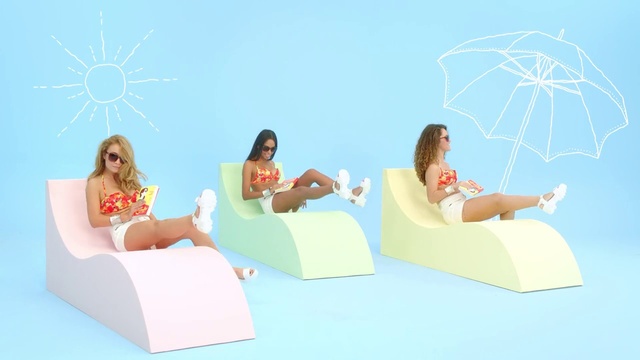 Video Reference: Furniture, Product, Comfort, Leisure, Fun, Room, Child, Couch, Table, Mattress