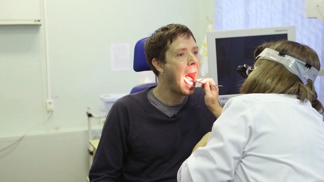 Video Reference: Nose, Mouth, Jaw, Organ, Ear, Tooth, Neck, Person