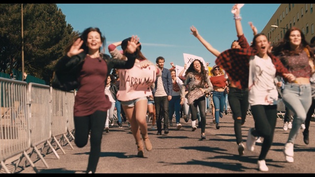 Video Reference: social group, crowd, girl, fun, youth, recreation, tree, event, Person