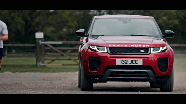 Video Reference: Land vehicle, Vehicle, Car, Range rover, Sport utility vehicle, Range rover evoque, Compact sport utility vehicle, Automotive design, Compact car, Land rover