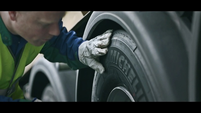 Video Reference: tire, automotive tire, wheel, motor vehicle, automotive wheel system, auto part, automotive design, vehicle, rim, car