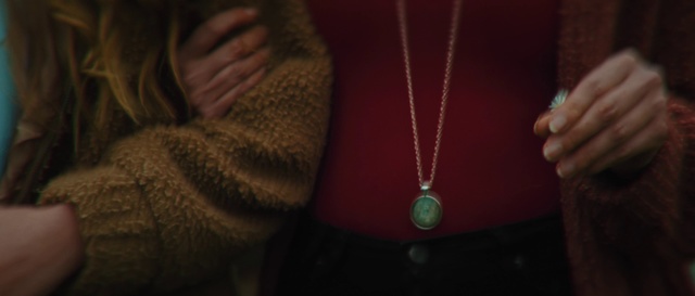 Video Reference: Necklace, Pendant, Jewellery, Fashion accessory, Neck, Locket, Hand, Pearl, Chain