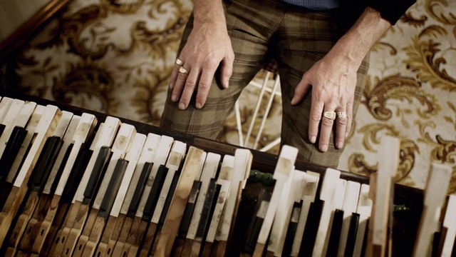 Video Reference: keyboard, musical instrument, piano, musical keyboard