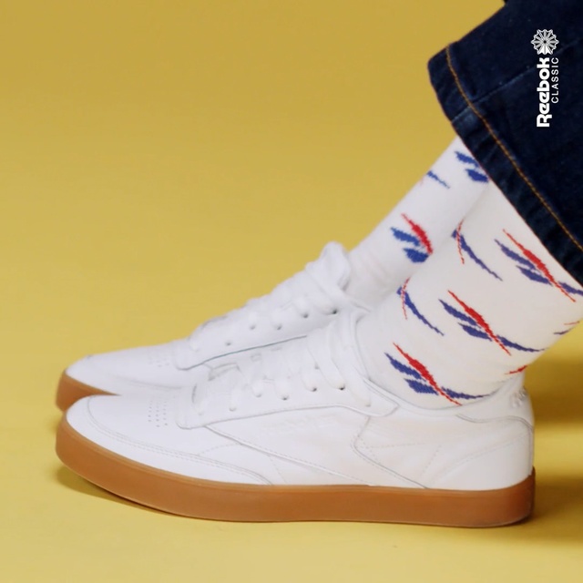 Video Reference: Shoe, Footwear, White, Sneakers, Walking shoe, Athletic shoe, Plimsoll shoe, Carmine, Skate shoe, Outdoor shoe, Person