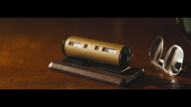 Video Reference: Cylinder, Metal