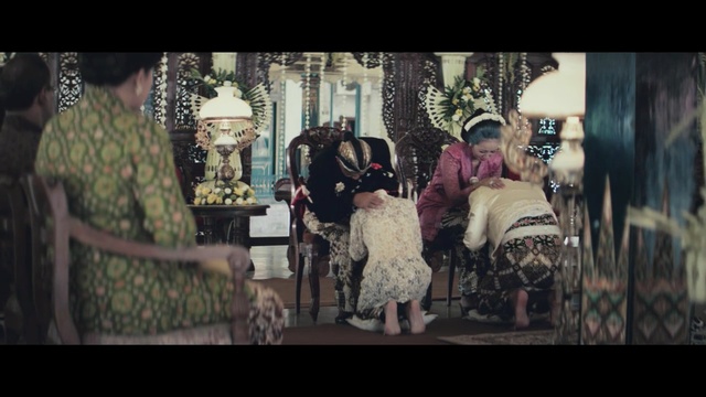 Video Reference: Photograph, Snapshot, Photography, Tradition, Fun, Ceremony, Adaptation, Dress, Temple, Event