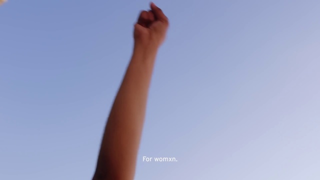 Video Reference: Sky, Finger, Hand, Arm, Gesture, Human leg, Leg, Thumb, Elbow