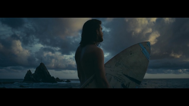 Video Reference: Photograph, Sky, Beauty, Screenshot, Water, Cg artwork, Photography, Human, Ocean, Atmosphere, Person