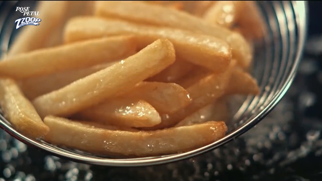 Video Reference: Food, Dish, Cuisine, Fried food, Junk food, Fast food, Deep frying, Ingredient, French fries, Side dish