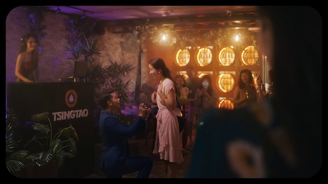 Video Reference: Fashion, Entertainment, Flash photography, Fun, Beauty, Event, Window, Darkness, Magenta, Performing arts