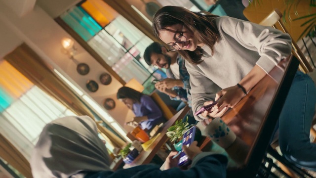 Video Reference: Glasses, Hand, String instrument, Fun, Leisure, Eyewear, Engineering, T-shirt, Entertainment, Event