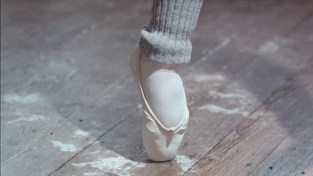 Video Reference: Wood, Dress, Flooring, Grey, Floor, Hardwood, Human leg, Street fashion, Event, Fashion accessory