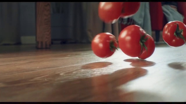 Video Reference: Food, Plant, Plum tomato, Fruit, Cherry Tomatoes, Wood, Bush tomato, Natural foods, Tomato, Vegetable