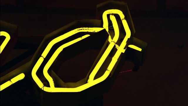 Video Reference: Automotive lighting, Sports gear, Gesture, Bag, Font, Bumper, Automotive design, Vehicle door, Automotive exterior, Personal protective equipment