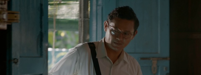 Video Reference: Glasses, Vision care, Eyewear, Dress shirt, Glass, Street fashion, White-collar worker, Fun, Room, Conversation