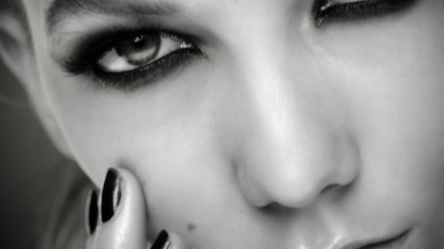 Video Reference: Nose, Cheek, Lip, Eyebrow, Eyelash, Eye liner, White, Mouth, Flash photography, Jaw
