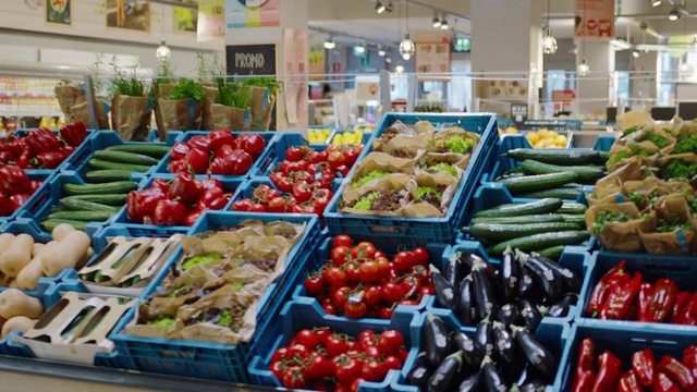Video Reference: Food, Natural foods, Selling, Plant, Food group, Whole food, Greengrocer, Plum tomato, Market, Public space