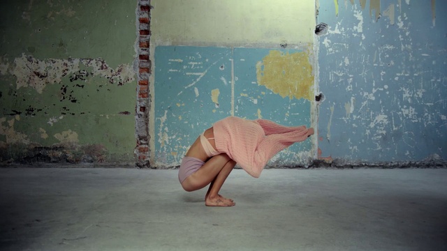 Video Reference: Dress, Road surface, Wood, Knee, Floor, Flooring, Tints and shades, Waist, Barefoot, T-shirt